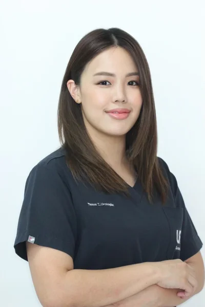 พญ. ธัญญา ทองมาลัย — แพทย์เฉพาะทางระบบทางเดินปัสสาวะ Lover Clinic