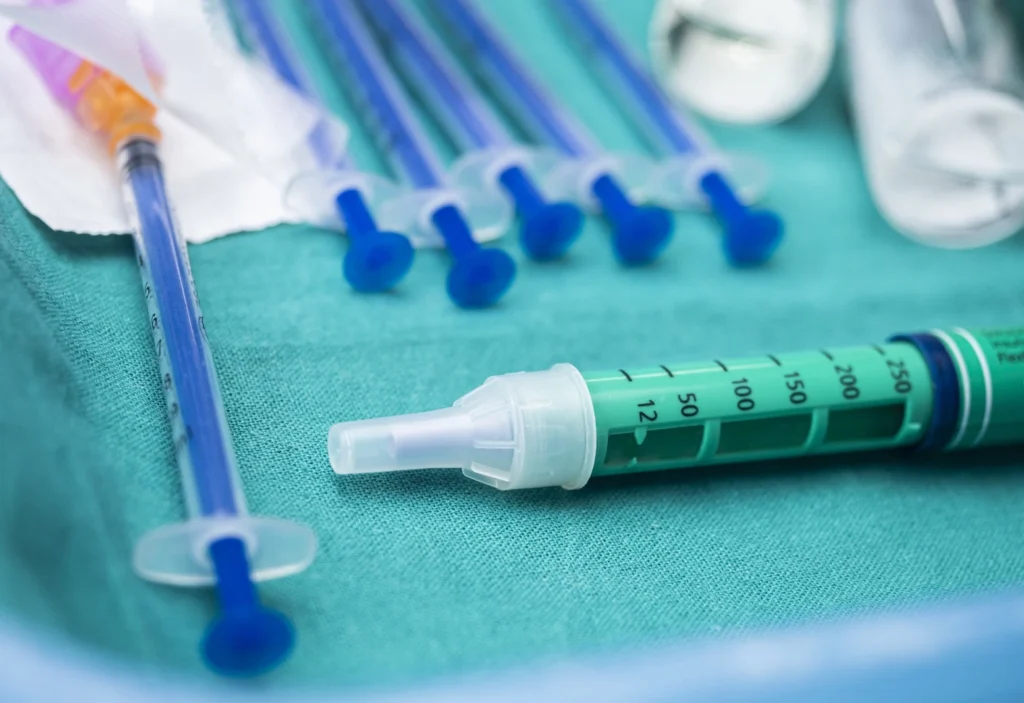 ฉีดฟิลเลอร์น้องชาย - Hyaluronic Acid หรือ HA)